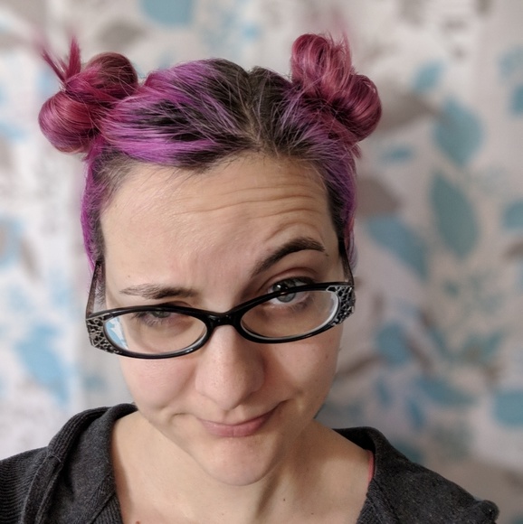 Meet your Posher, Andrea - Picture 4 of 4